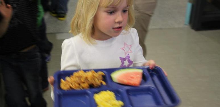 girl with food tray