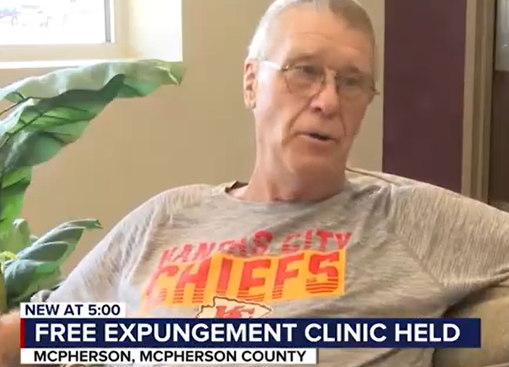 person at expungement clinic